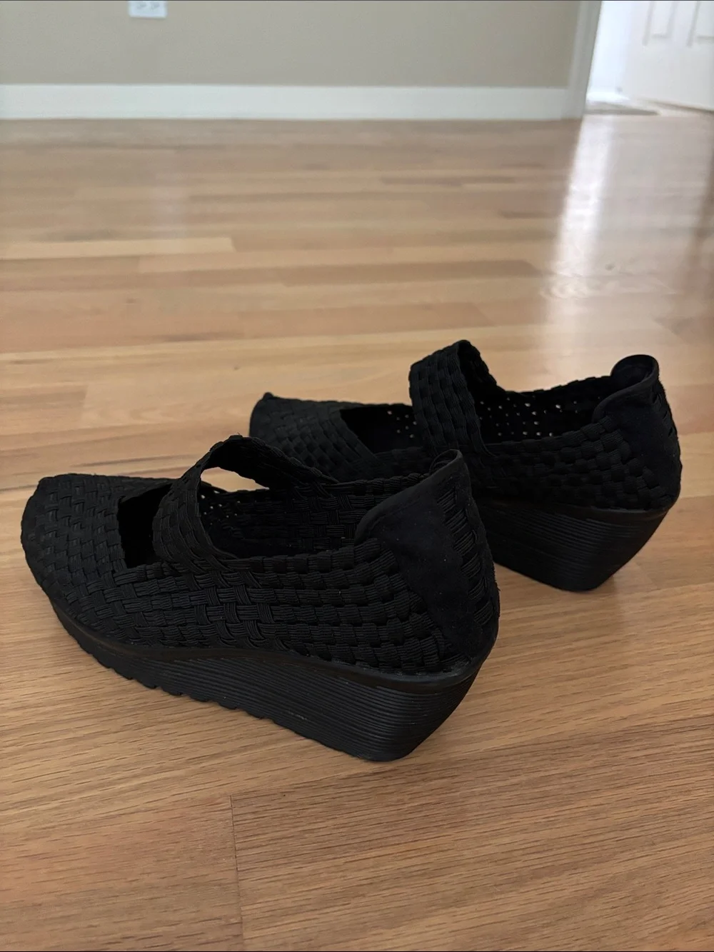 Black Woven Elastic Wedge Slip-On Shoes
